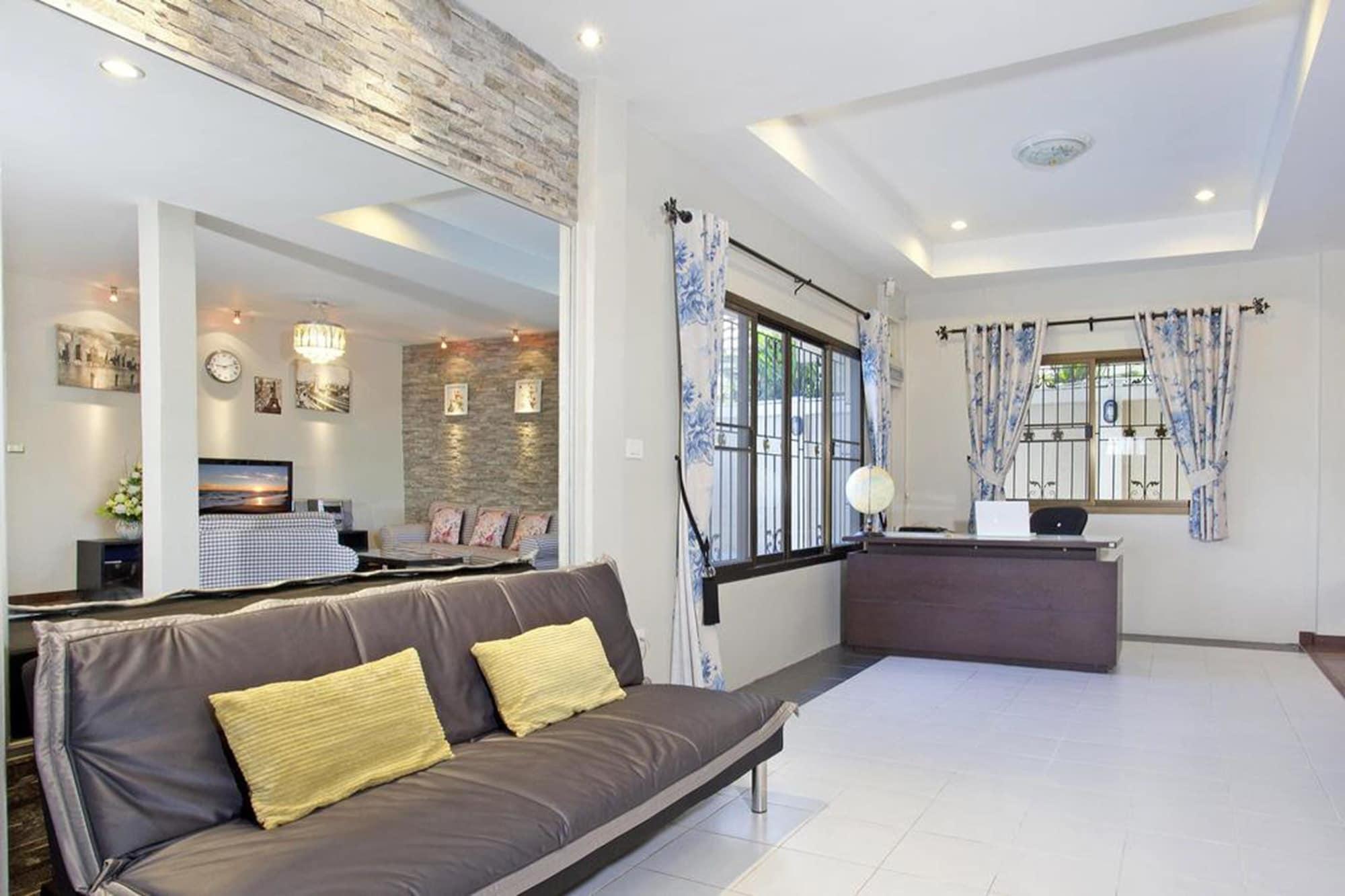 Pool Villa Tanzanite Near Walking Street Pattaya Exterior photo