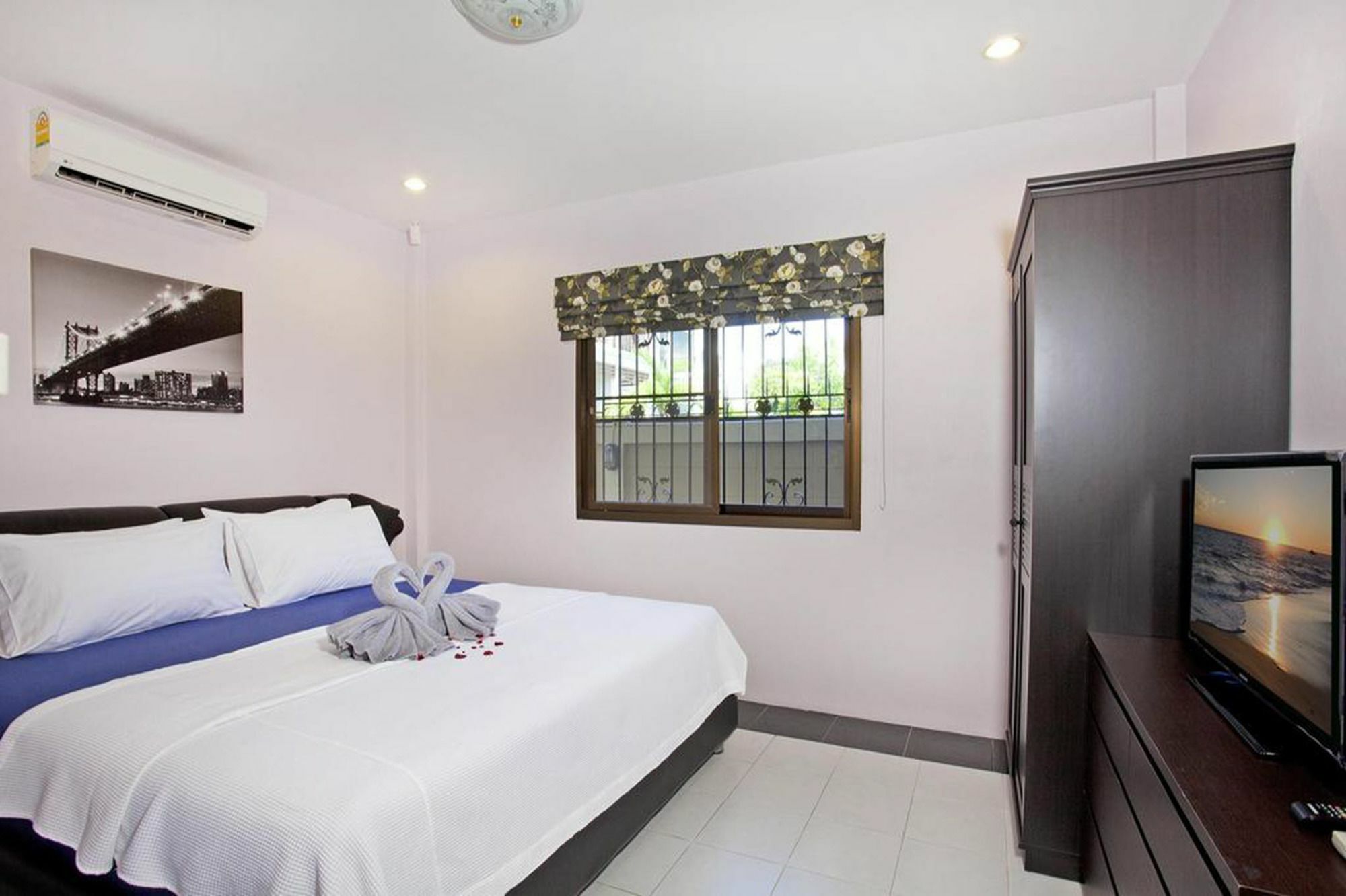 Pool Villa Tanzanite Near Walking Street Pattaya Exterior photo