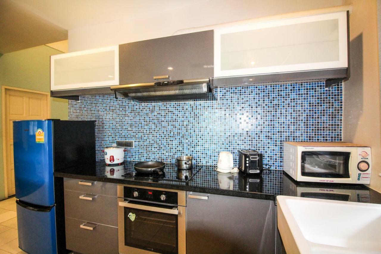 Pool Villa Tanzanite Near Walking Street Pattaya Exterior photo